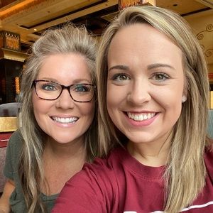 Meet your Posher, Emilee